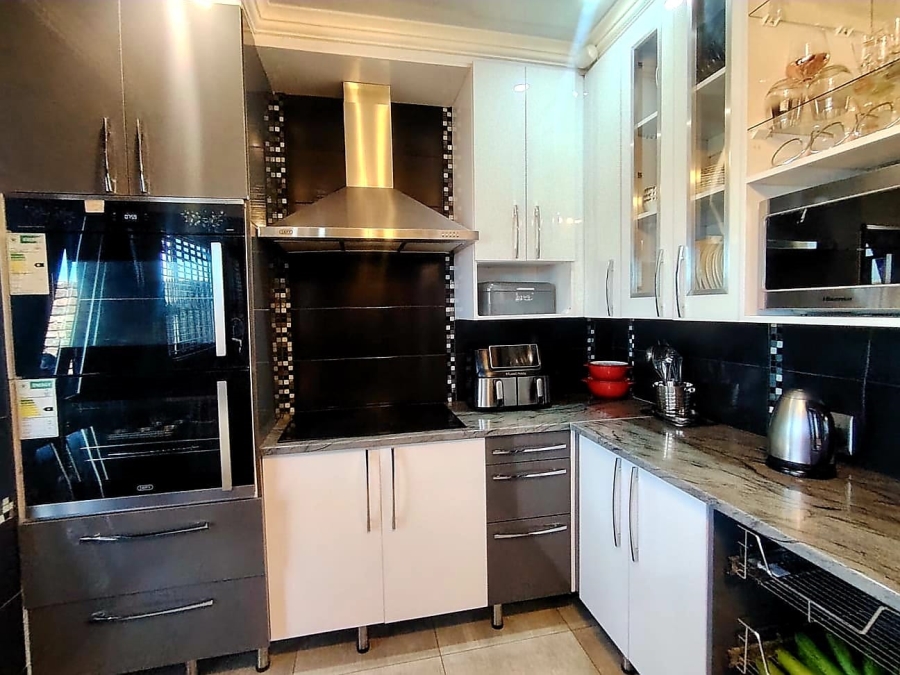 4 Bedroom Property for Sale in West Bank Eastern Cape